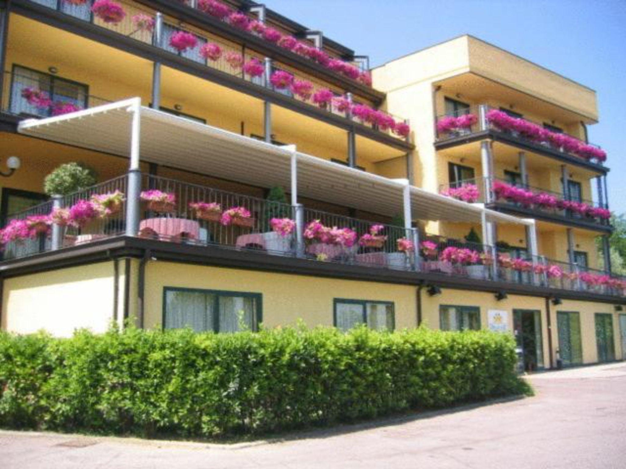 Ahg Riva Del Sole Hotel - Adults Only Moniga del Garda Bagian luar foto
